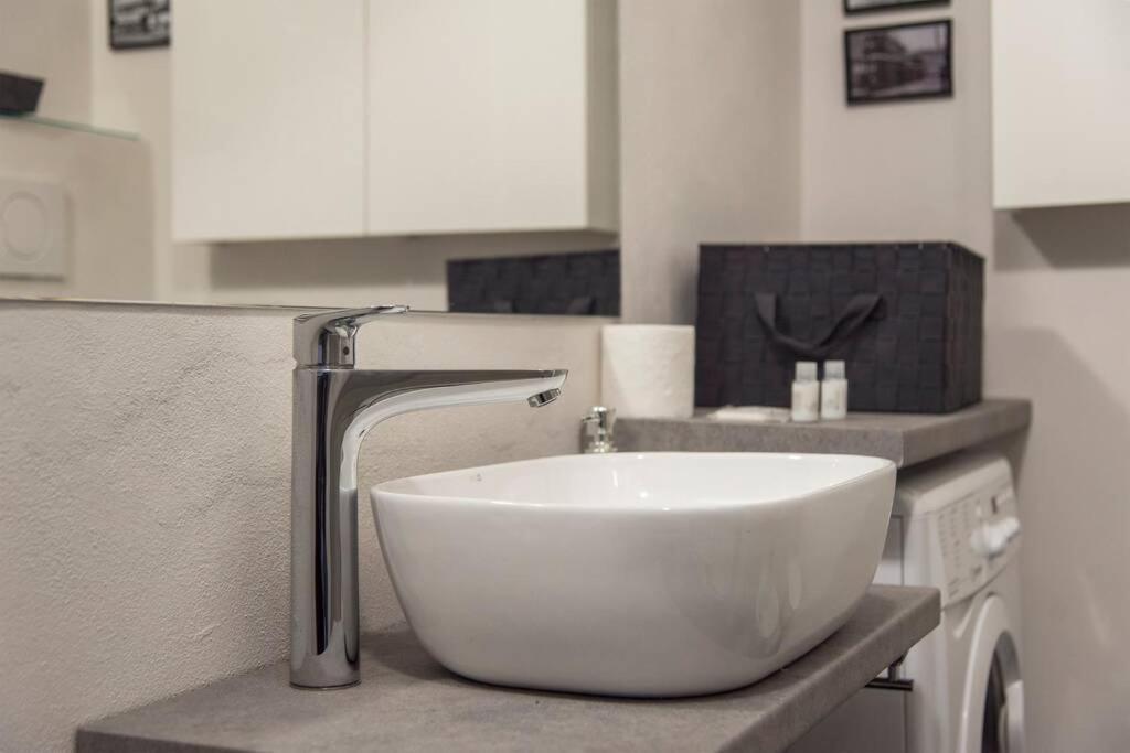 Mico 1 Bedroom Apartment - Youhosty Milan Exterior photo